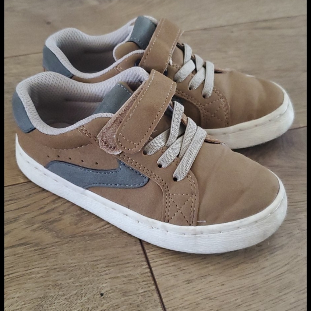 Toddler sneakers